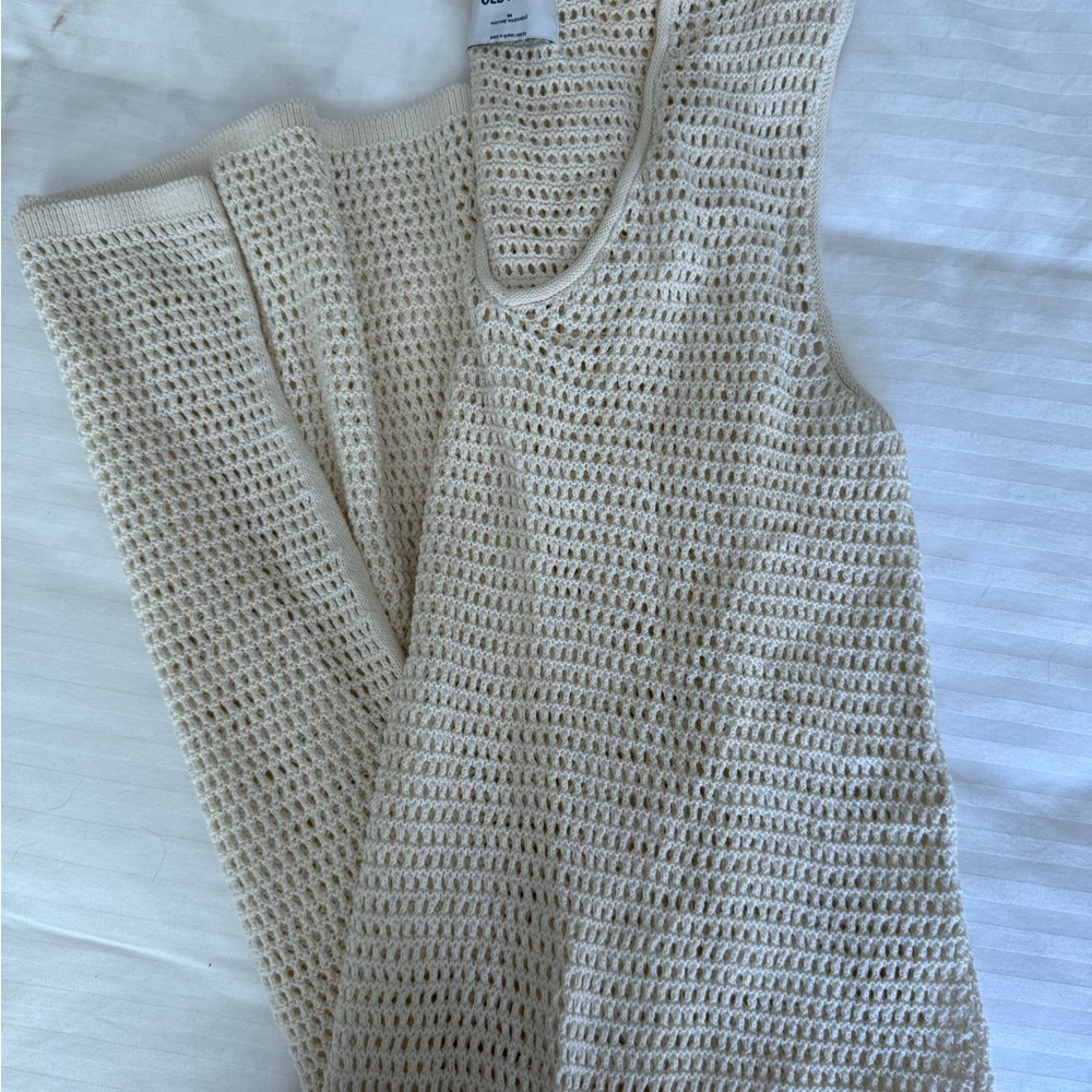 Old Navy Beige Knit Sleeveless Ensemble